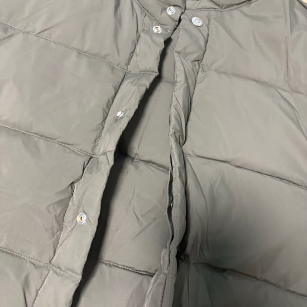 스톤아일랜드 올리브 패딩