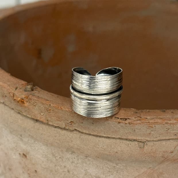 Strata Thumb 925Silver Ring