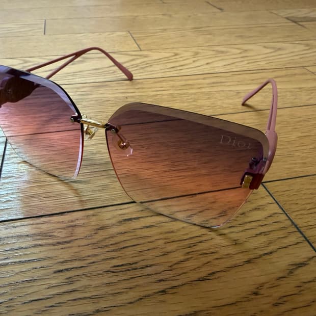 Dior 디올 핑크-퍼플 그라데이션 선글라스 (거의 새상품)