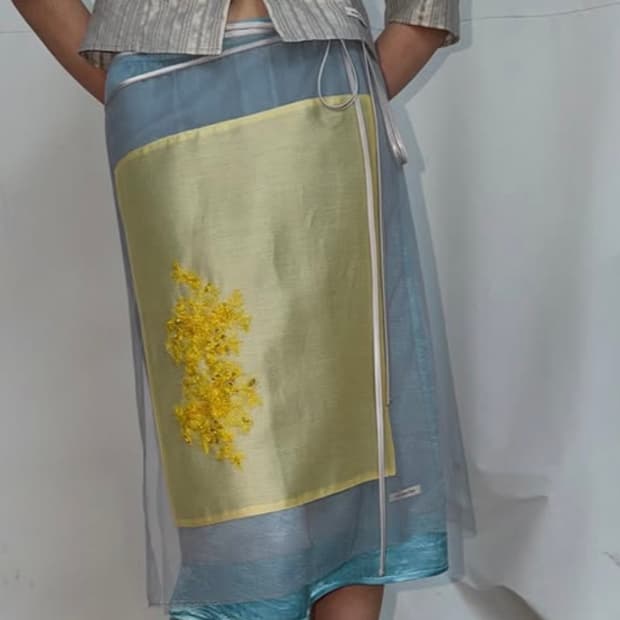 오버듀플레어 랩스커트 구해요