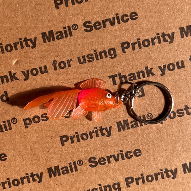 90s vtg Red Goldfish Keyring