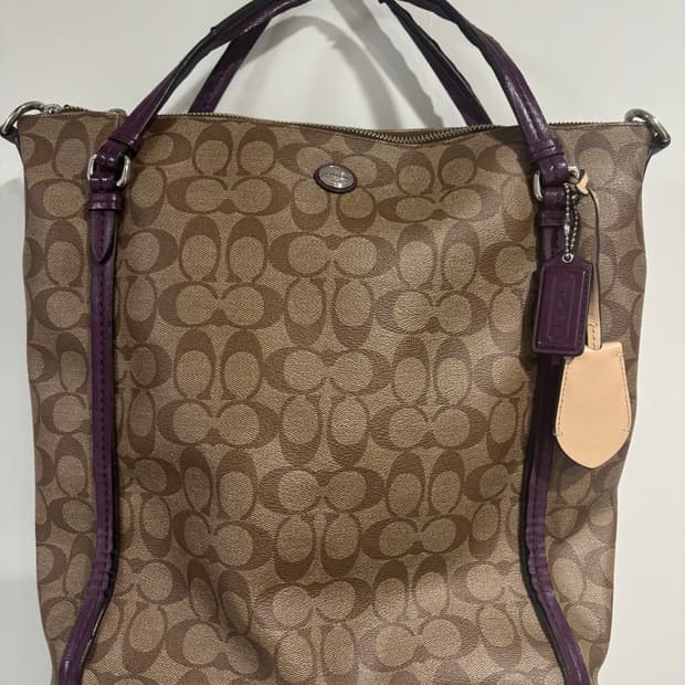 💜 PLUM COACH 코치 시그니처 캔버스 토트백 (퍼플 라인) 