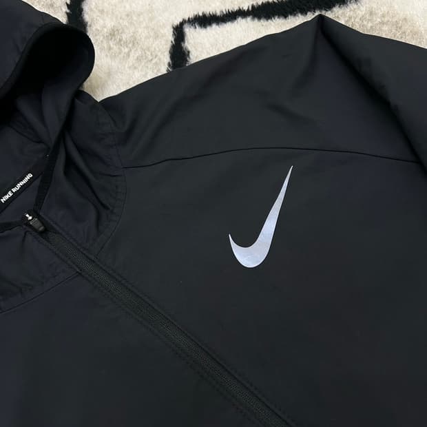 [M]나이키 런닝 에센셜 후드 바람막이/블랙