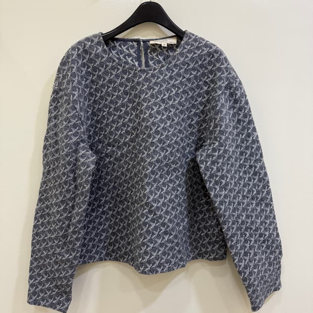 아떼바네사브루노 패턴 자켓 정품