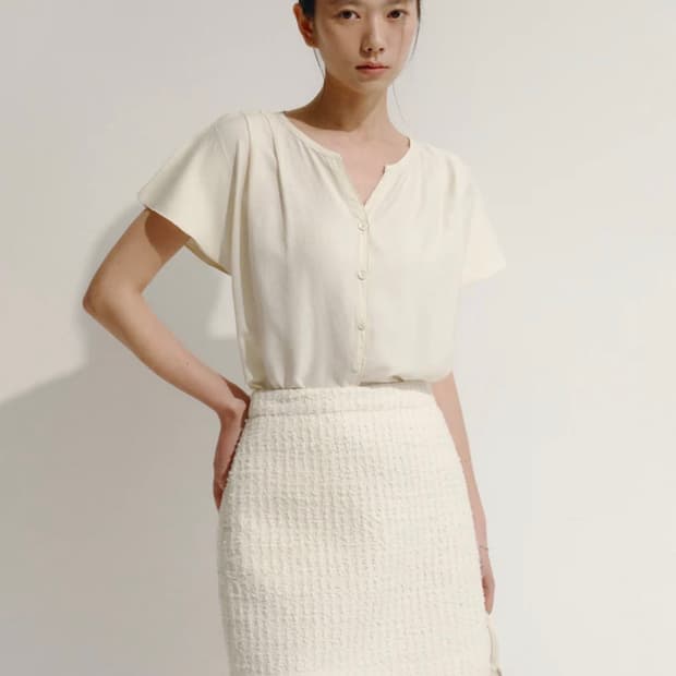 시에 sie 델리나 플리츠 디테일 블라우스 아이보리