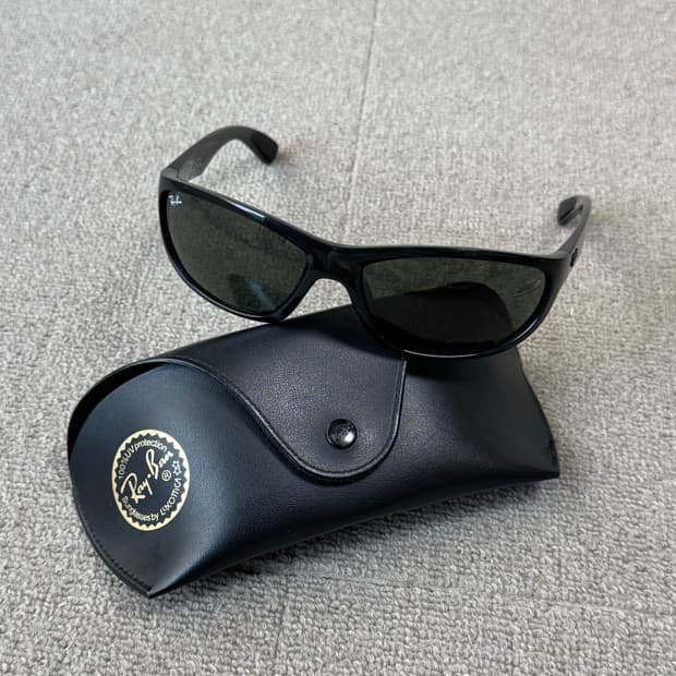 레이밴 RB4188 선글라스