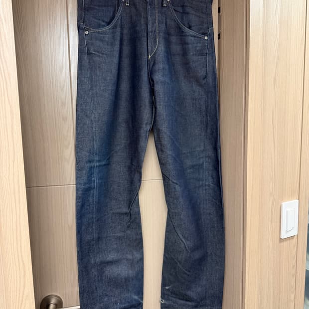 리바이스 엔지니어드 팬츠