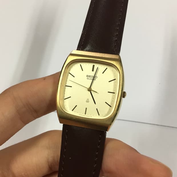 80s 세이코 샤리오 쿼츠 골드
