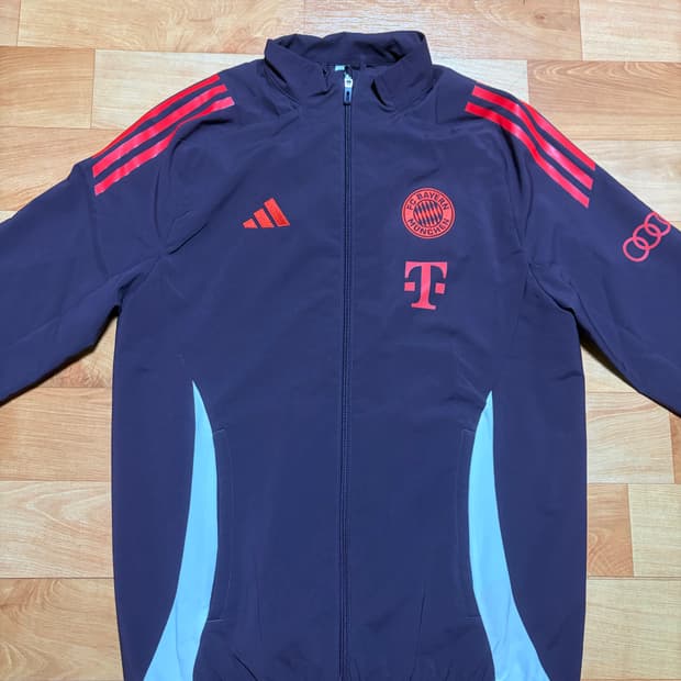 24/25 시즌 바이에른 뮌헨 바람막이 