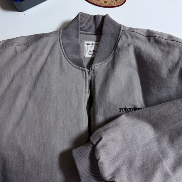 Yourtheless 유어더래스 붐버 항공 점퍼