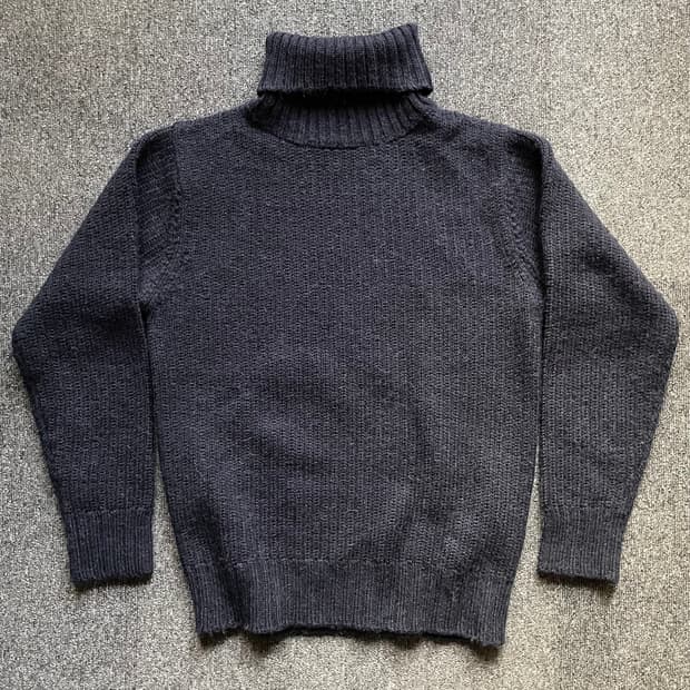 피그벨 울 터틀넥 니트 네이비 2사이즈