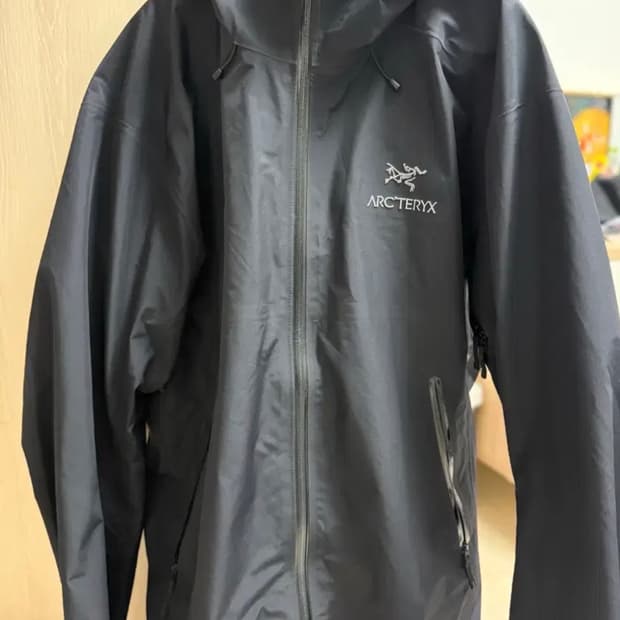 아크테릭스 베타 lt XL 사이즈  상태 9.5/10  사진찍고 절대 안