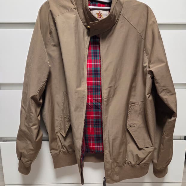 바라쿠타 g9 탄/ SIZE 42