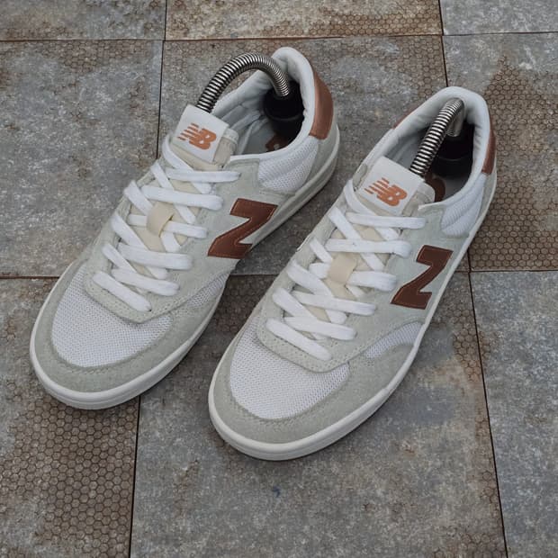 (230)뉴발란스 wrt 300