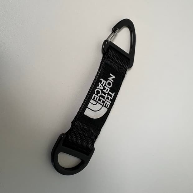 노스페이스 키링 블랙 카라비너
