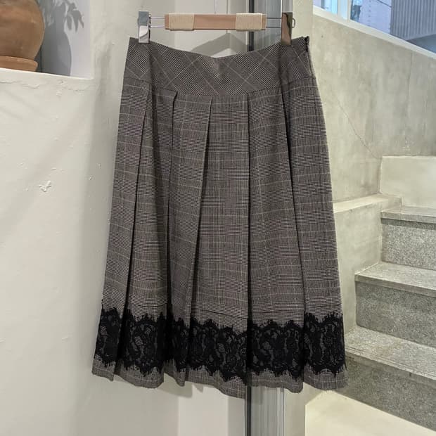 히로코 코시노 스커트