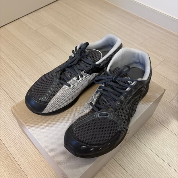 [282.5] 아식스 키코 젤 소켓 다크 그레이