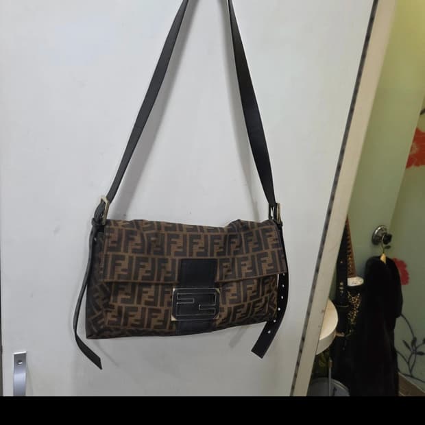 펜디 FF 쥬카 맘마 크로스.숄더