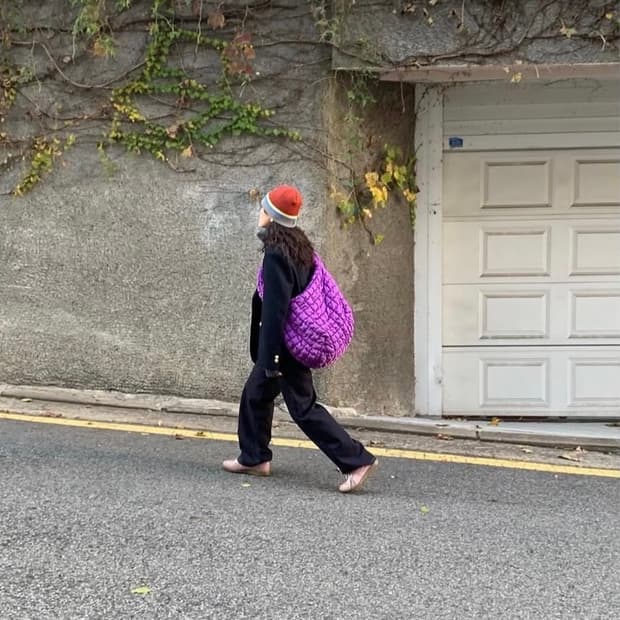 코스COS quilted oversized shoulder bag