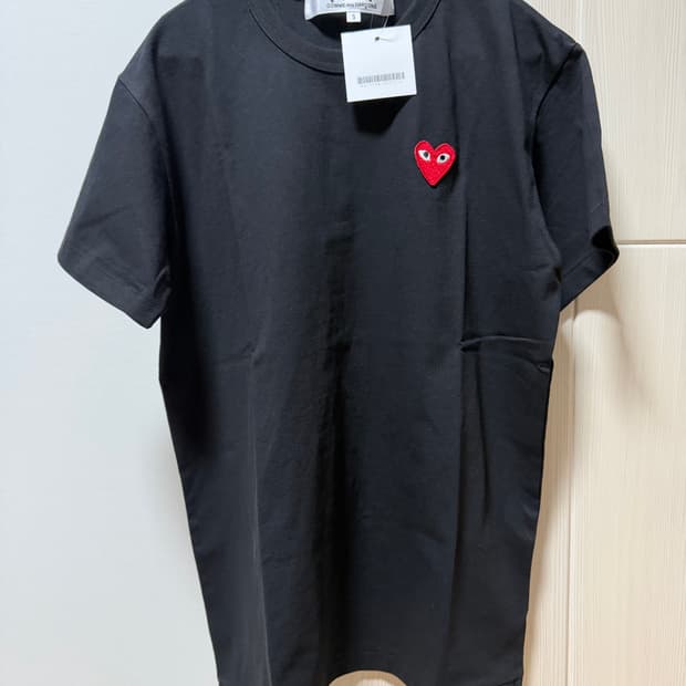 꼼데가르송 반팔 스몰 새상품