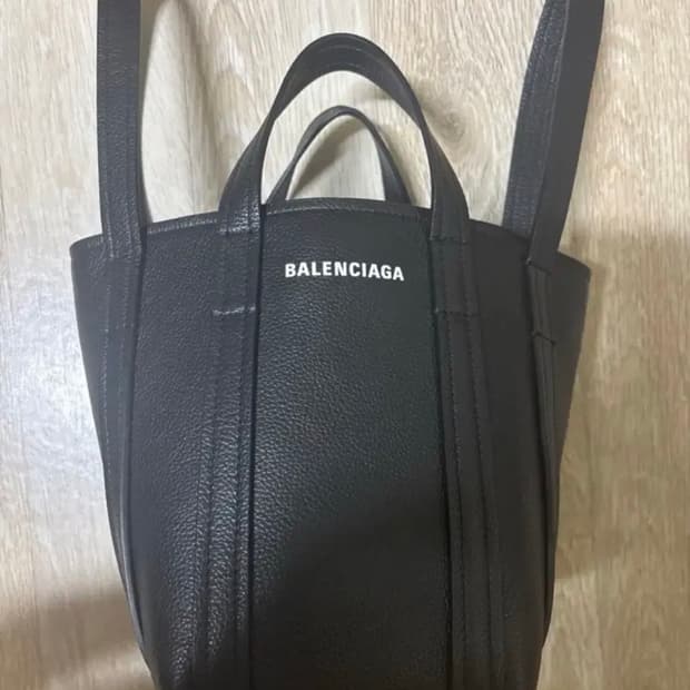 [정품] 발렌시아가 에브리데이 XS 토트백 블랙 거의 새상품