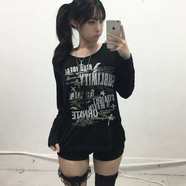 [PENDORA] 펜도라 펑크 레터링 글리터 롱슬리브