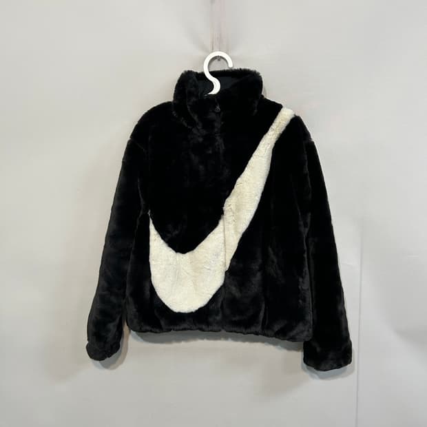 나이키 여성 페이크퍼 자켓 XS 55정도