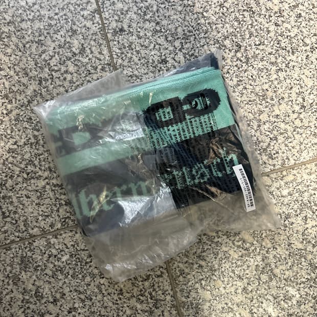 CDG 지드래곤 지디 위버멘쉬 CDGDC 머플러 민트 블랙 미개봉 판매