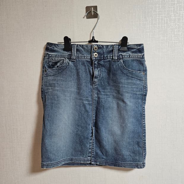 버버리 블루라벨 데님 미디스커트