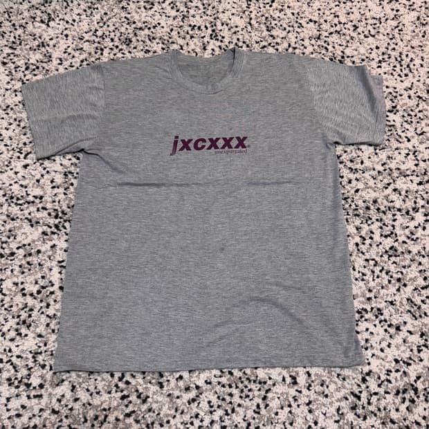 지초이 티셔츠 그레이