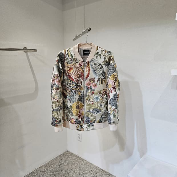 자수 봄버 자켓