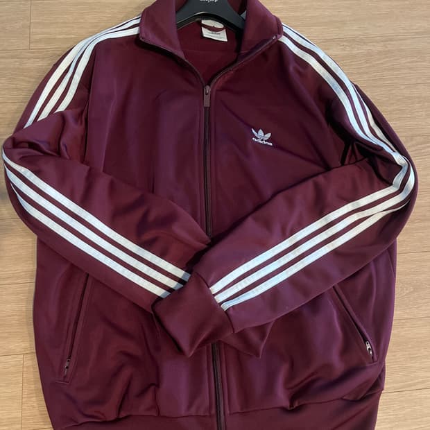 아디다스 버건디 져지
