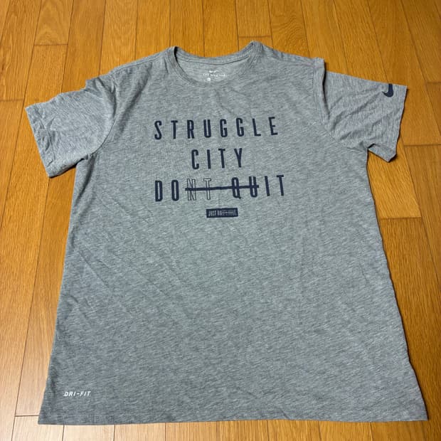 나이키 드라이 핏 반팔 (105)