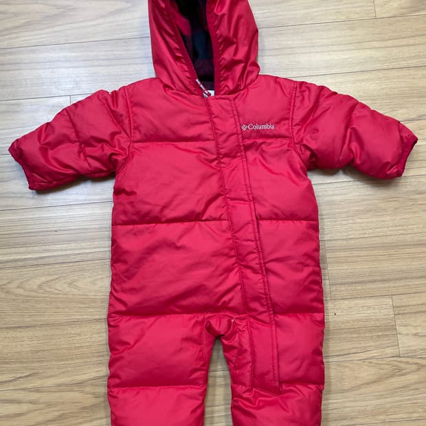 콜롬비아 아기 우주복 6M 사이즈 판매합니다. 55~65cm 아기들에게 