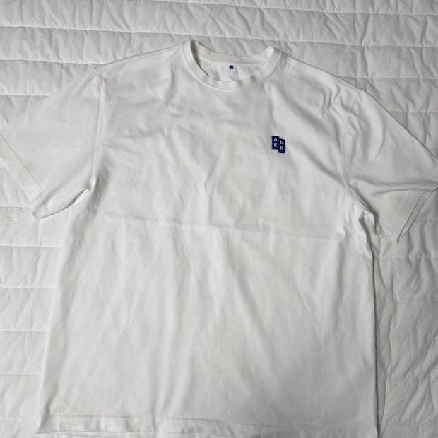 아더에러 시그니피컨트 반팔 L