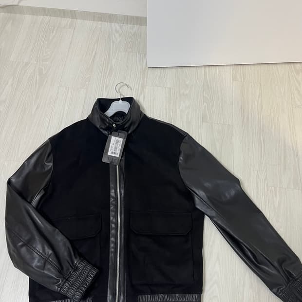 아르마니 익스체인지 레더봄버 새상품