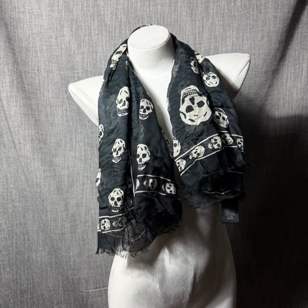 알렉산더 맥퀸 스컬 스카프