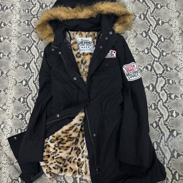 [GAL]Kitsch Patch Detail Leopard Fur Jac