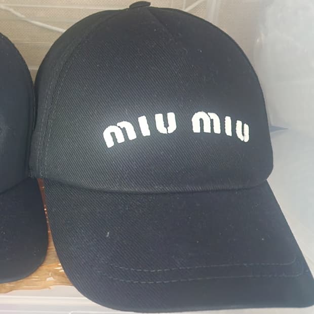 미우미우 볼캡 XXL