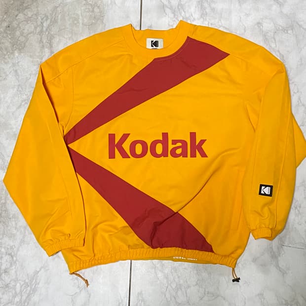 코닥 웜업 나일론 맨투맨 105