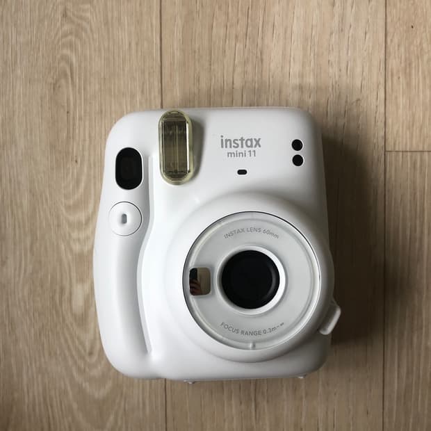 인스탁스 미니11 아이스 화이트 새상품