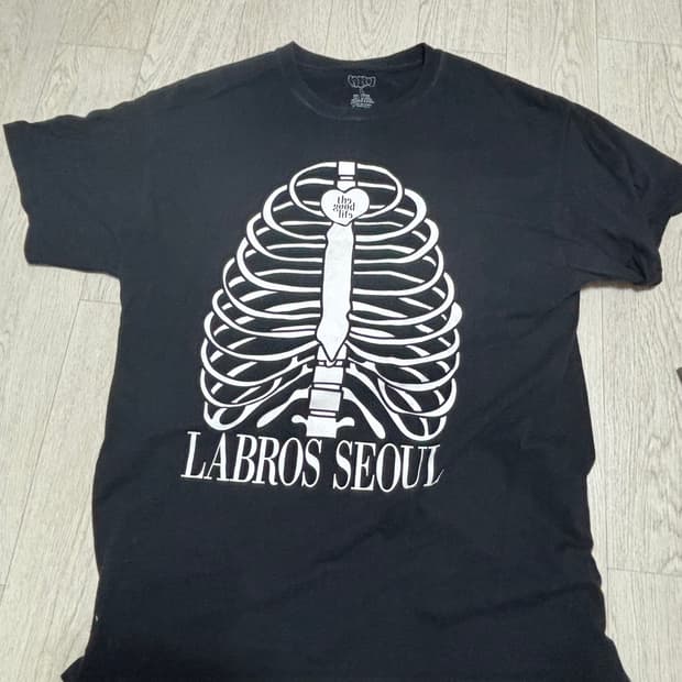 라브로스 본 티셔츠