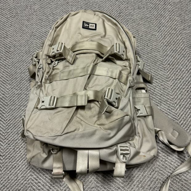 뉴에라 백팩 가방 (옷장 정리)