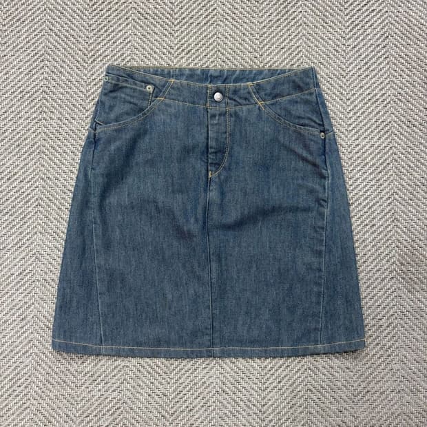 리바이스 엔지니어드 데님 스커트 v2686