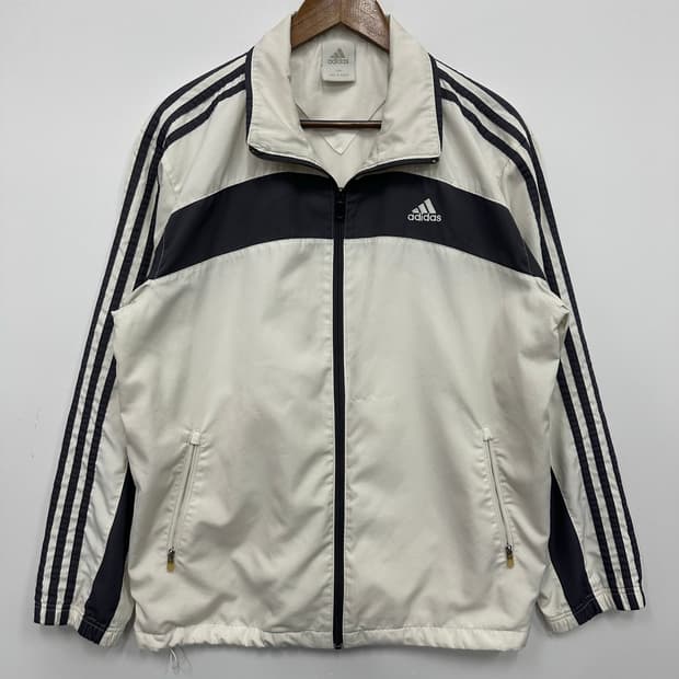 아디다스 화이트 마샬아츠 바람막이 