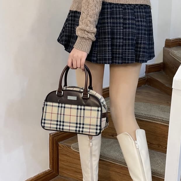 2000s Burberry 노바 체크 브라운 트리밍 보스턴 토트백