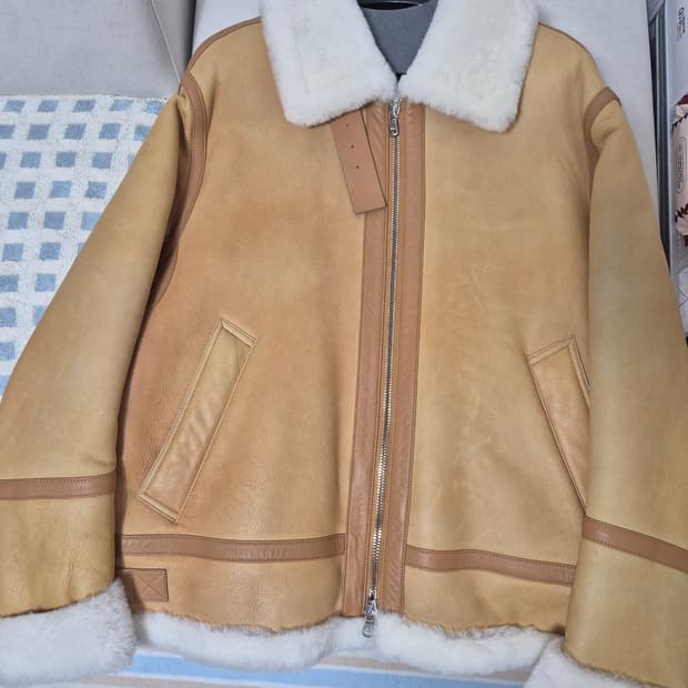 솔리드옴므 베이지무스탕 판매