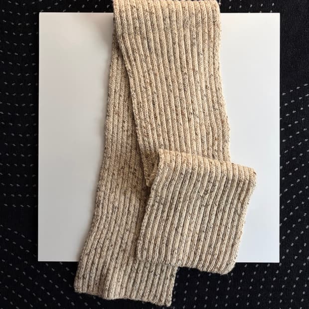 knitted muffler