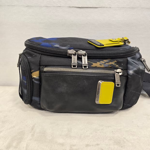 투미 알파 브라보 켈리 루미니 슬링백 (희귀)