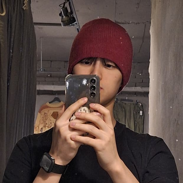 빈티지 피그먼트 레드 심플 울100 숏비니 비니 FREE